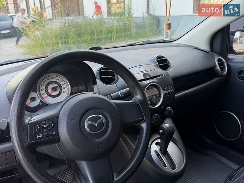 Хэтчбек Mazda 2 2009 в Хмельницком