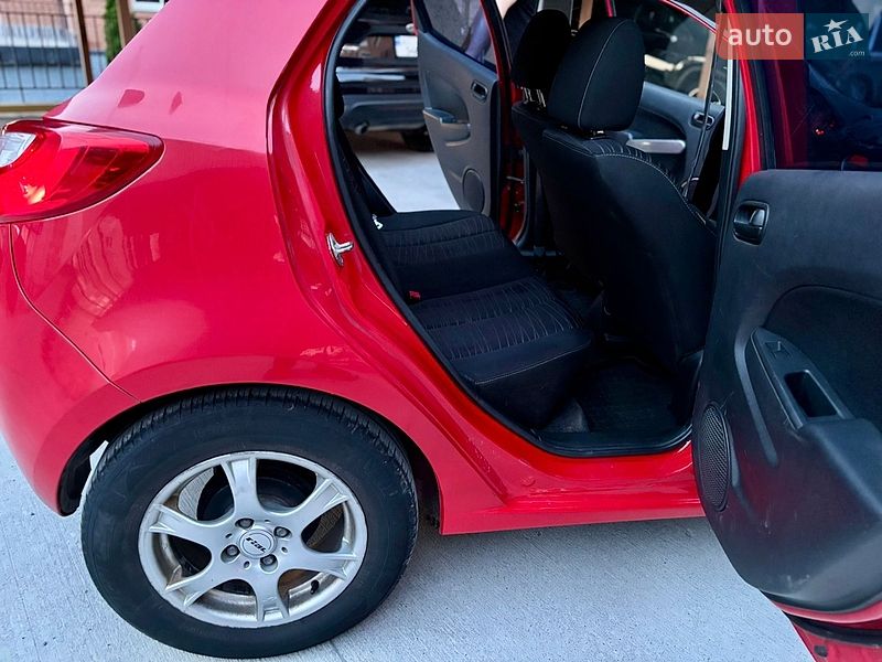 Хэтчбек Mazda 2 2008 в Белой Церкви