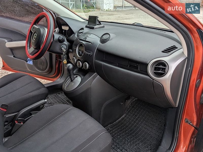 Хэтчбек Mazda 2 2008 в Тернополе