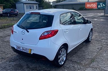 Хетчбек Mazda 2 2010 в Нововолинську