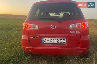 Хэтчбек Mazda 2 2005 в Десне