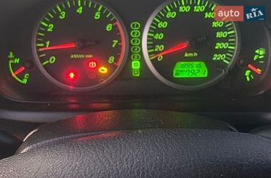 Хэтчбек Mazda 2 2005 в Десне