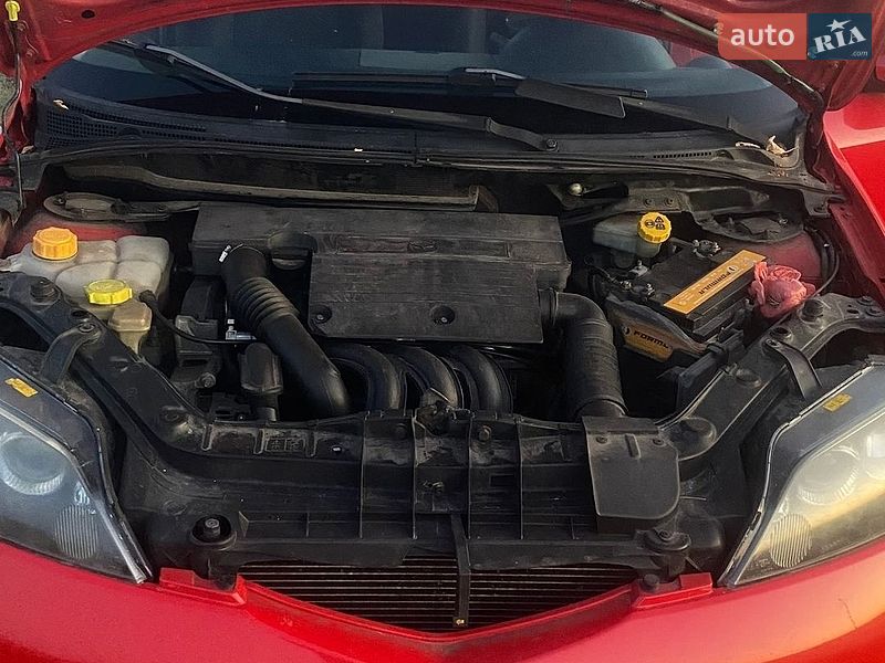 Хэтчбек Mazda 2 2005 в Десне