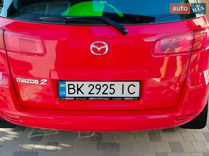 Хэтчбек Mazda 2 2005 в Дубно