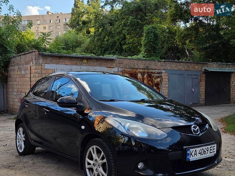 Хэтчбек Mazda 2 2008 в Киеве