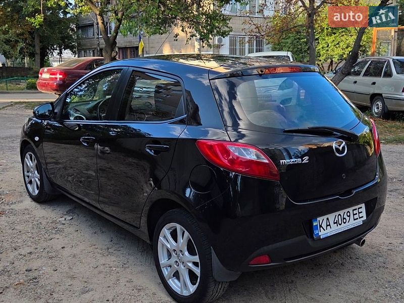 Хэтчбек Mazda 2 2008 в Киеве
