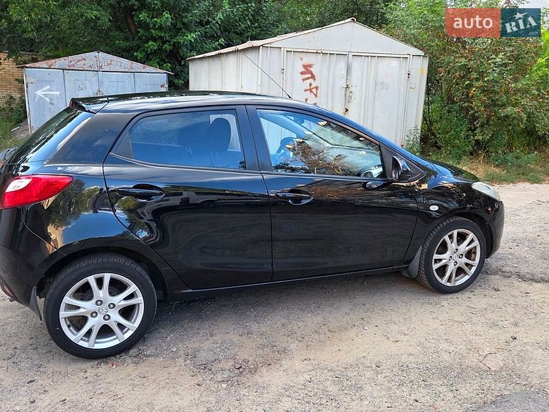 Хэтчбек Mazda 2 2008 в Киеве