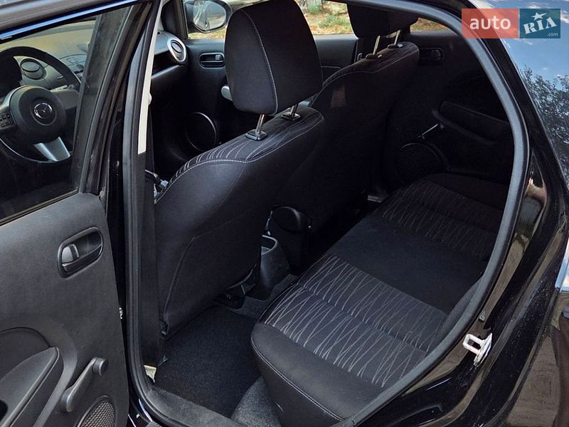 Хэтчбек Mazda 2 2008 в Киеве