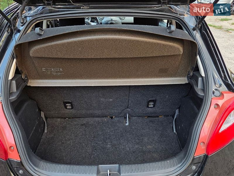 Хэтчбек Mazda 2 2008 в Киеве