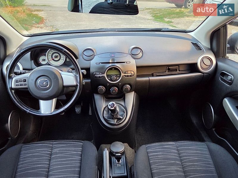 Хэтчбек Mazda 2 2008 в Киеве