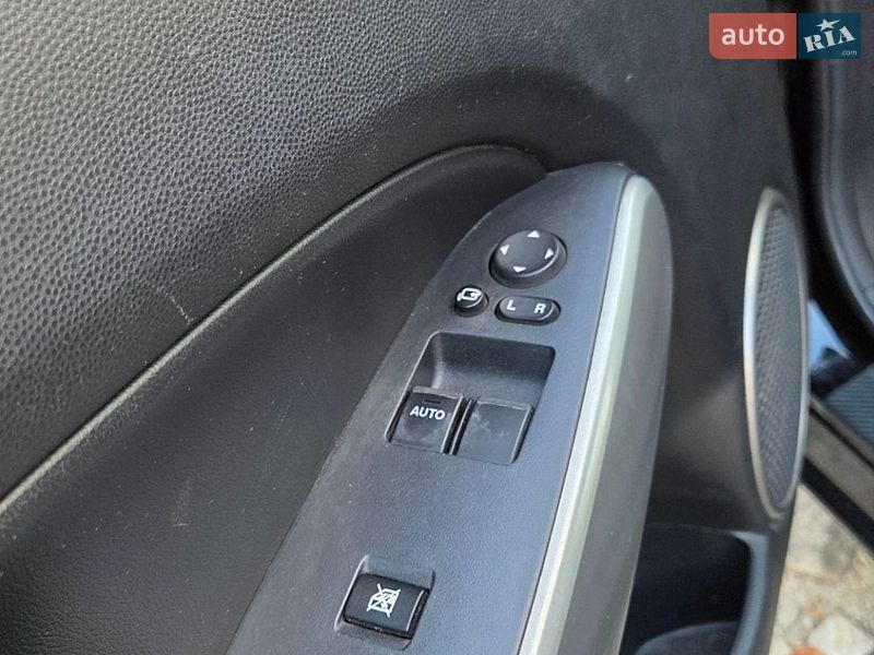 Хэтчбек Mazda 2 2008 в Киеве