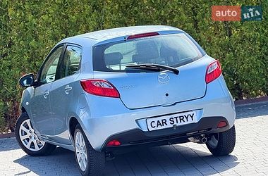 Хэтчбек Mazda 2 2012 в Стрые