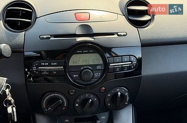 Хэтчбек Mazda 2 2012 в Стрые