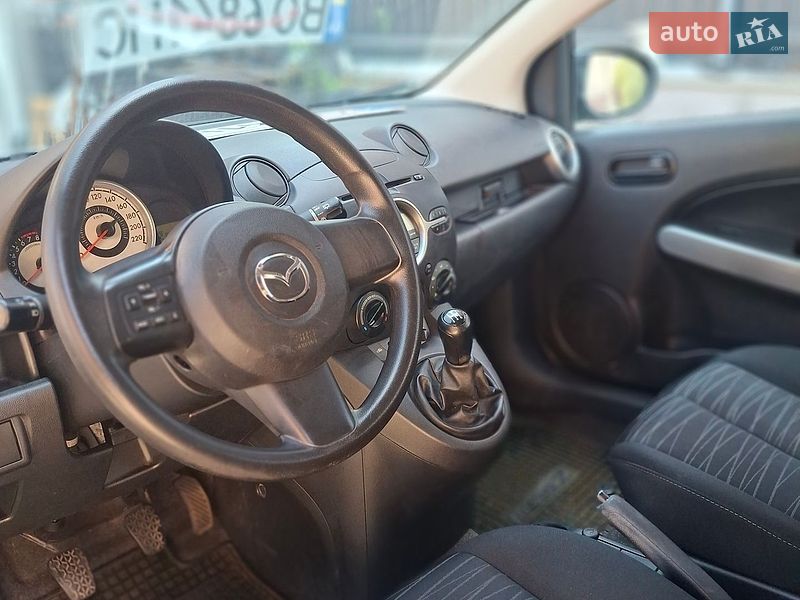 Хэтчбек Mazda 2 2008 в Тернополе