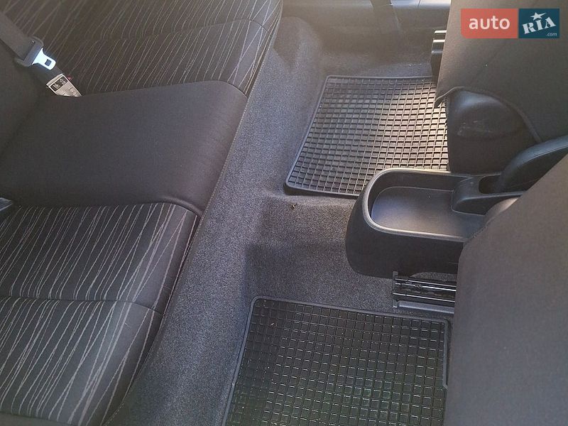 Хэтчбек Mazda 2 2008 в Тернополе