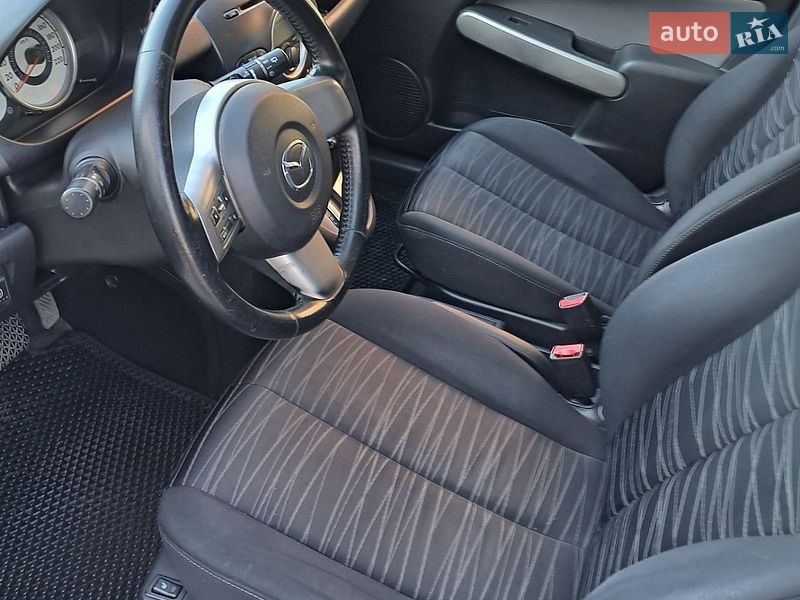 Хетчбек Mazda 2 2008 в Києві