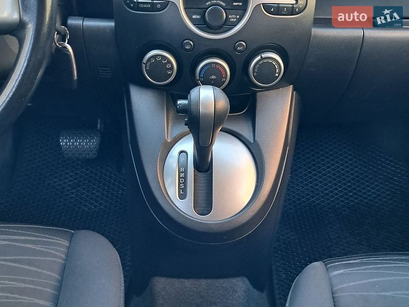 Хетчбек Mazda 2 2008 в Києві