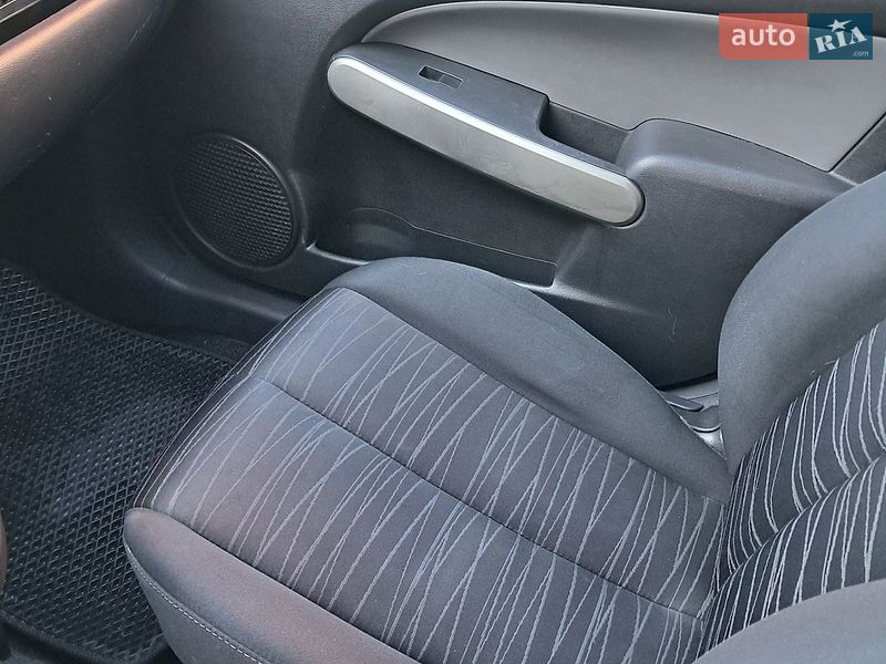 Хетчбек Mazda 2 2008 в Києві