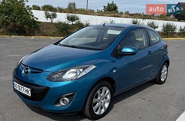 Седан Mazda 2 2012 в Ужгороде
