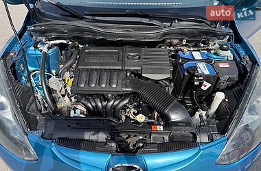 Седан Mazda 2 2012 в Ужгороде