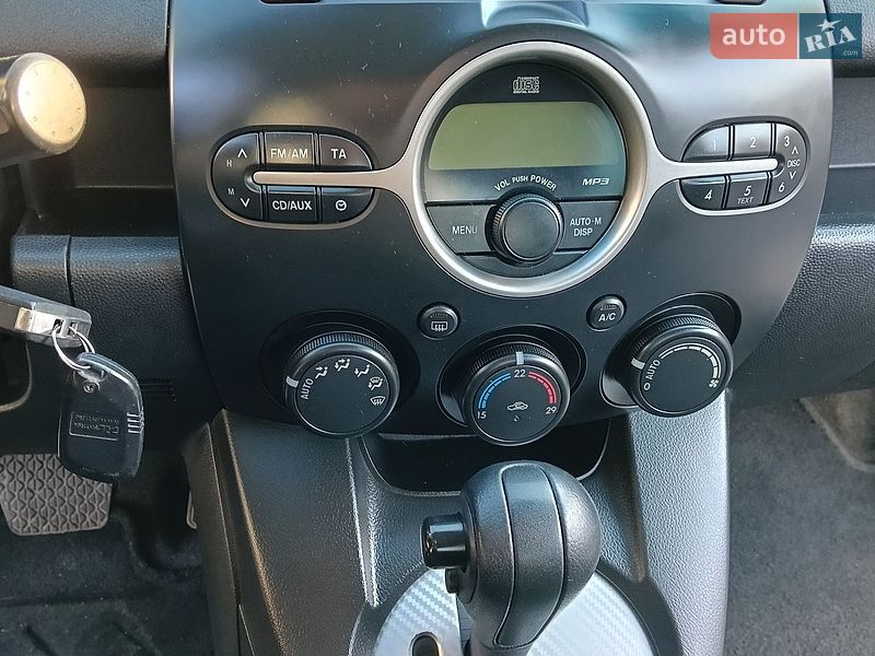 Хэтчбек Mazda 2 2008 в Павлограде