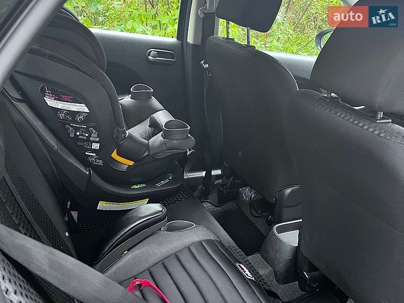 Хетчбек Mazda 2 2011 в Києві