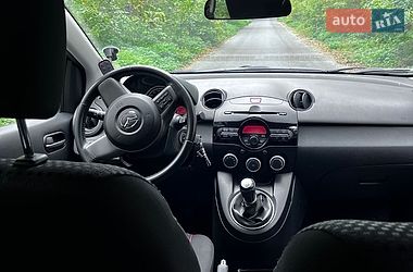 Хетчбек Mazda 2 2011 в Києві