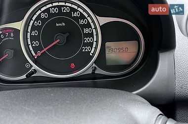 Хетчбек Mazda 2 2011 в Києві
