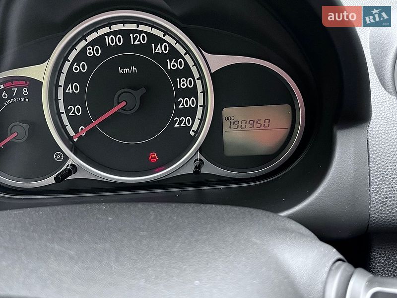Хетчбек Mazda 2 2011 в Києві