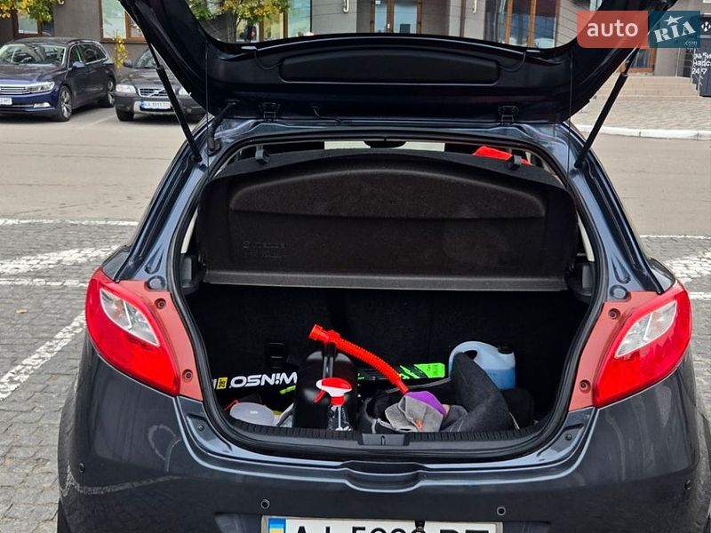 Хэтчбек Mazda 2 2008 в Киеве