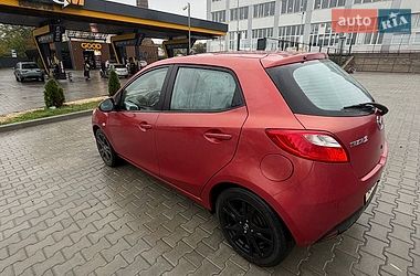Хетчбек Mazda 2 2008 в Чернівцях