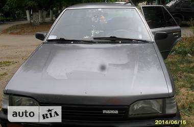 Седан Mazda 323 1989 в Одесі