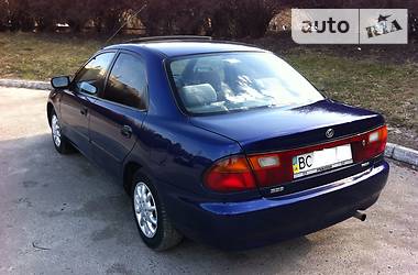 Седан Mazda 323 1996 в Львове