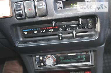 Седан Mazda 323 1995 в Днепре