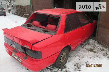 Седан Mazda 323 1994 в Чернигове