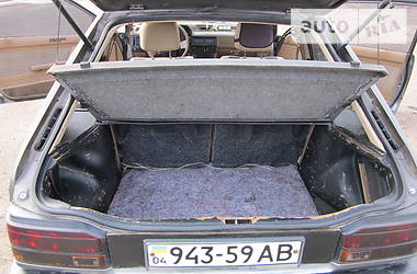 Хэтчбек Mazda 323 1988 в Ровно