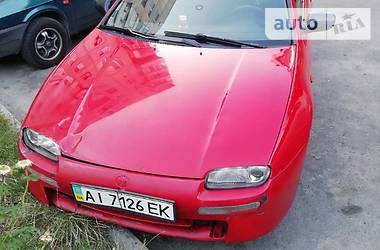 Седан Mazda 323 1996 в 
