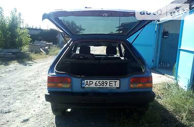 Хэтчбек Mazda 323 1987 в Энергодаре