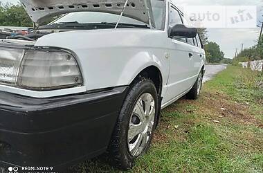 Универсал Mazda 323 1990 в Казатине