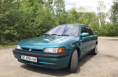 Седан Mazda 323 1992 в Львове