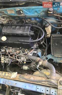 Хэтчбек Mazda 323 1986 в 