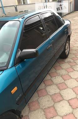 Седан Mazda 323 1992 в Одессе