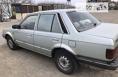 Седан Mazda 323 1987 в Черноморске