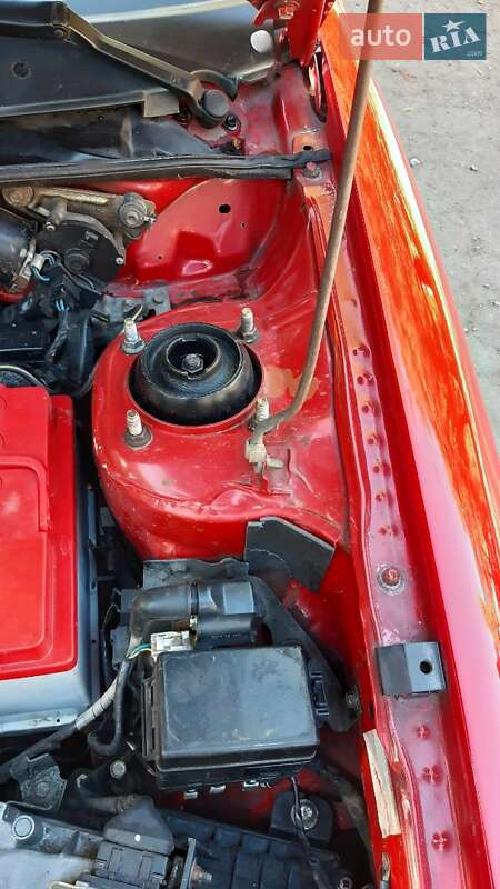 Седан Mazda 323 1991 в Каменском