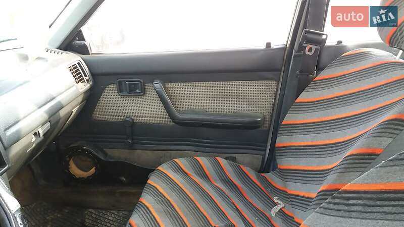 Хэтчбек Mazda 323 1986 в Калуше