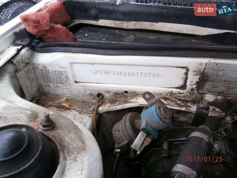 Хэтчбек Mazda 323 1986 в Калуше