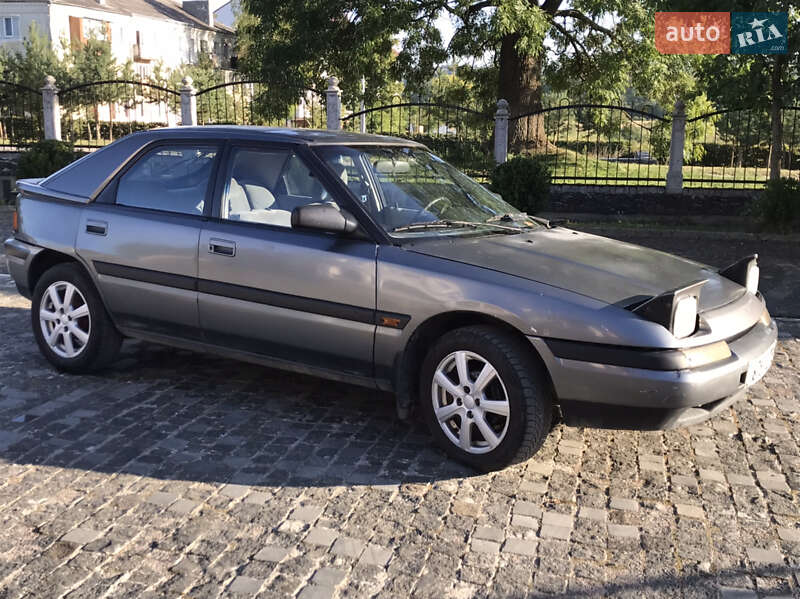 Mazda 323 1990