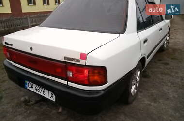 Седан Mazda 323 1993 в Черкассах