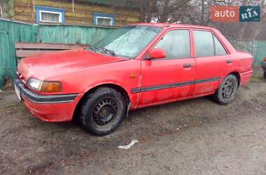 Седан Mazda 323 1992 в Іванкові