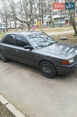 Седан Mazda 323 1994 в Николаеве